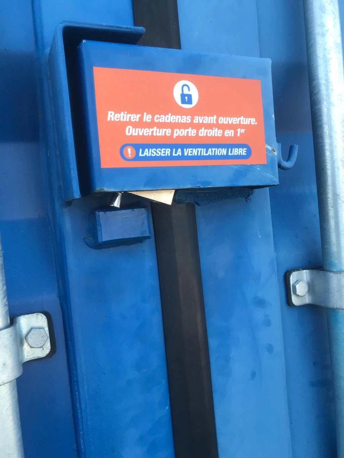 garde-meuble-jouelestours-14